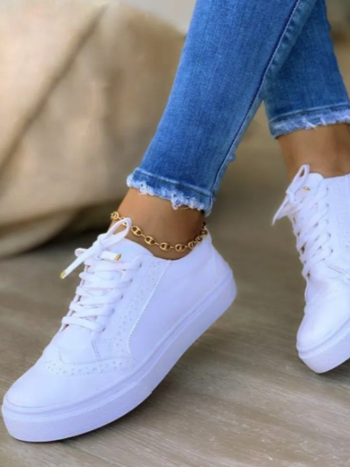 Women's sneakers with trendy textile upper and cushioning sole Lune London