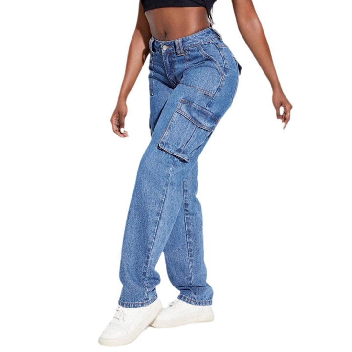 High-waisted cargo pants for women with practical pockets Lune London