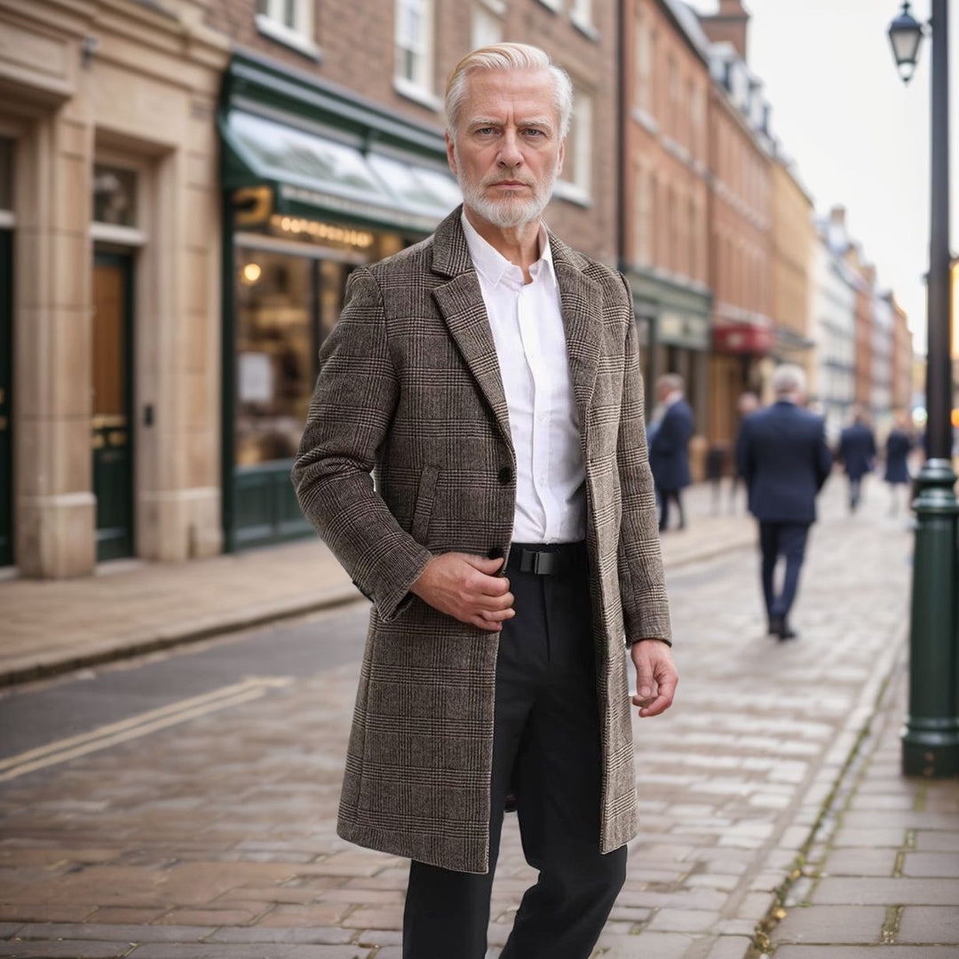 Elegant checkered coat for men made of high-quality material Lune London