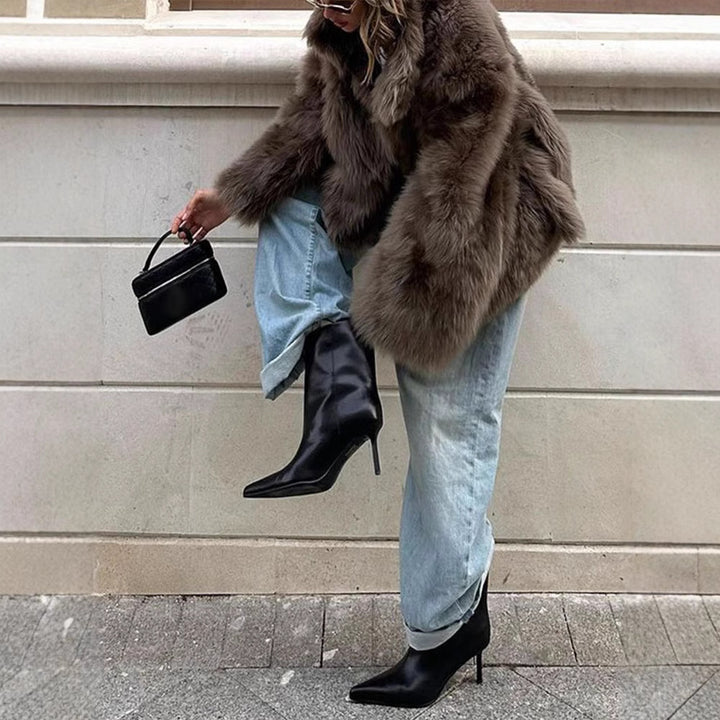 Ladies luxury faux fur jacket with wide collar Lune London