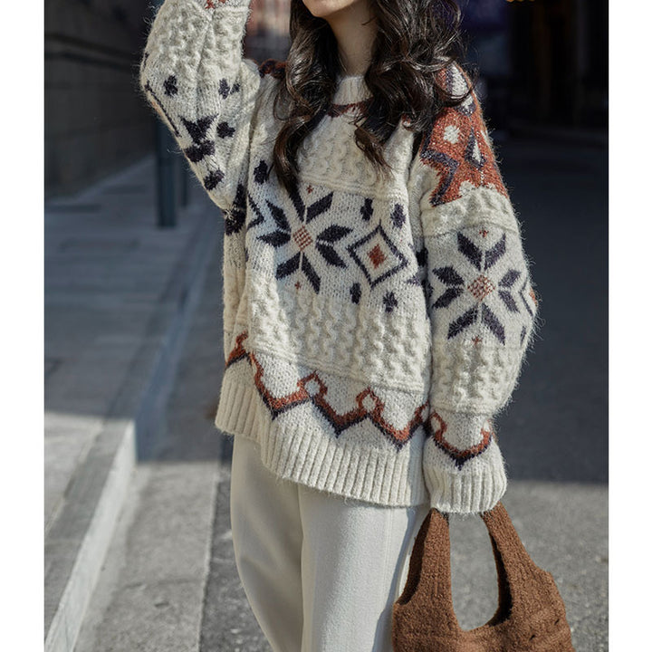 Ladies chunky knit sweater with geometric pattern and round neck Lune London