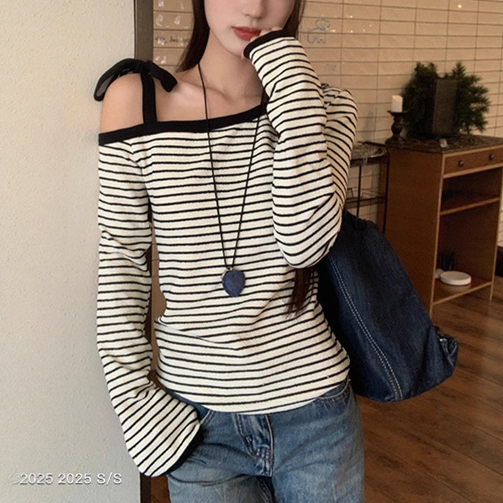 Women's Off-Shoulder Long Sleeve Shirt with Striped Pattern Chic & Stil