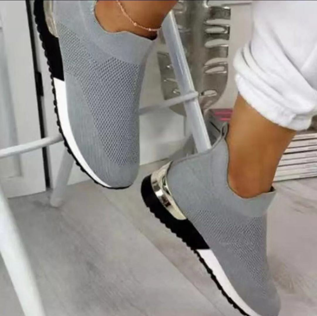 Ladies Breatheable Slip-On Sneakers with flexible knit upper Lune London