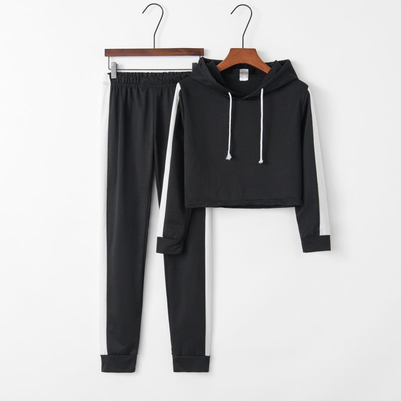 Women's sports set with short hoodie and leggings Lune London