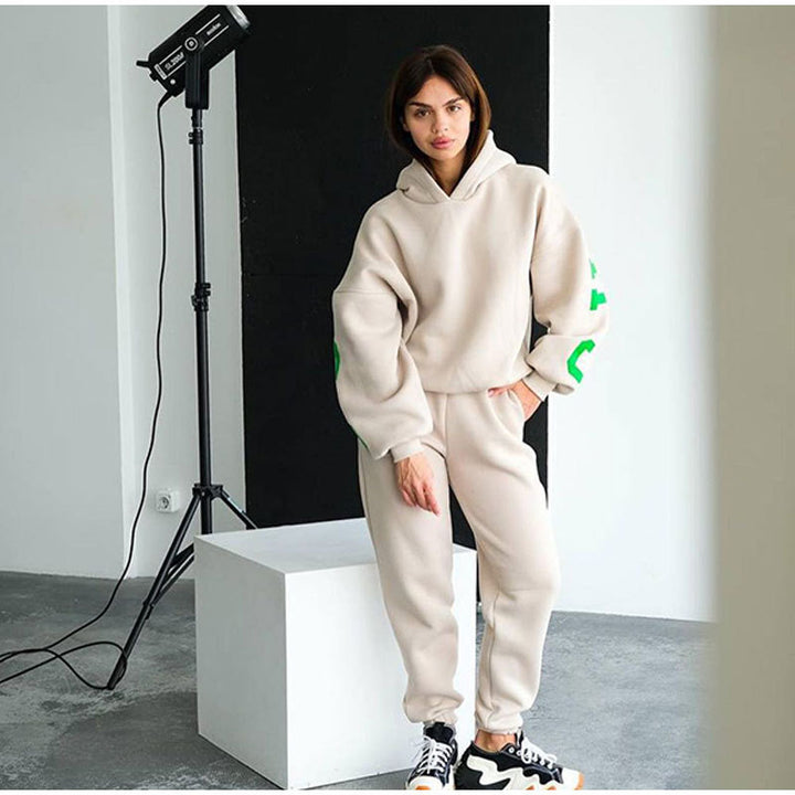 Ladies Oversized Casual Sweatshirt Set with Hood and Elastic Waist Lune London