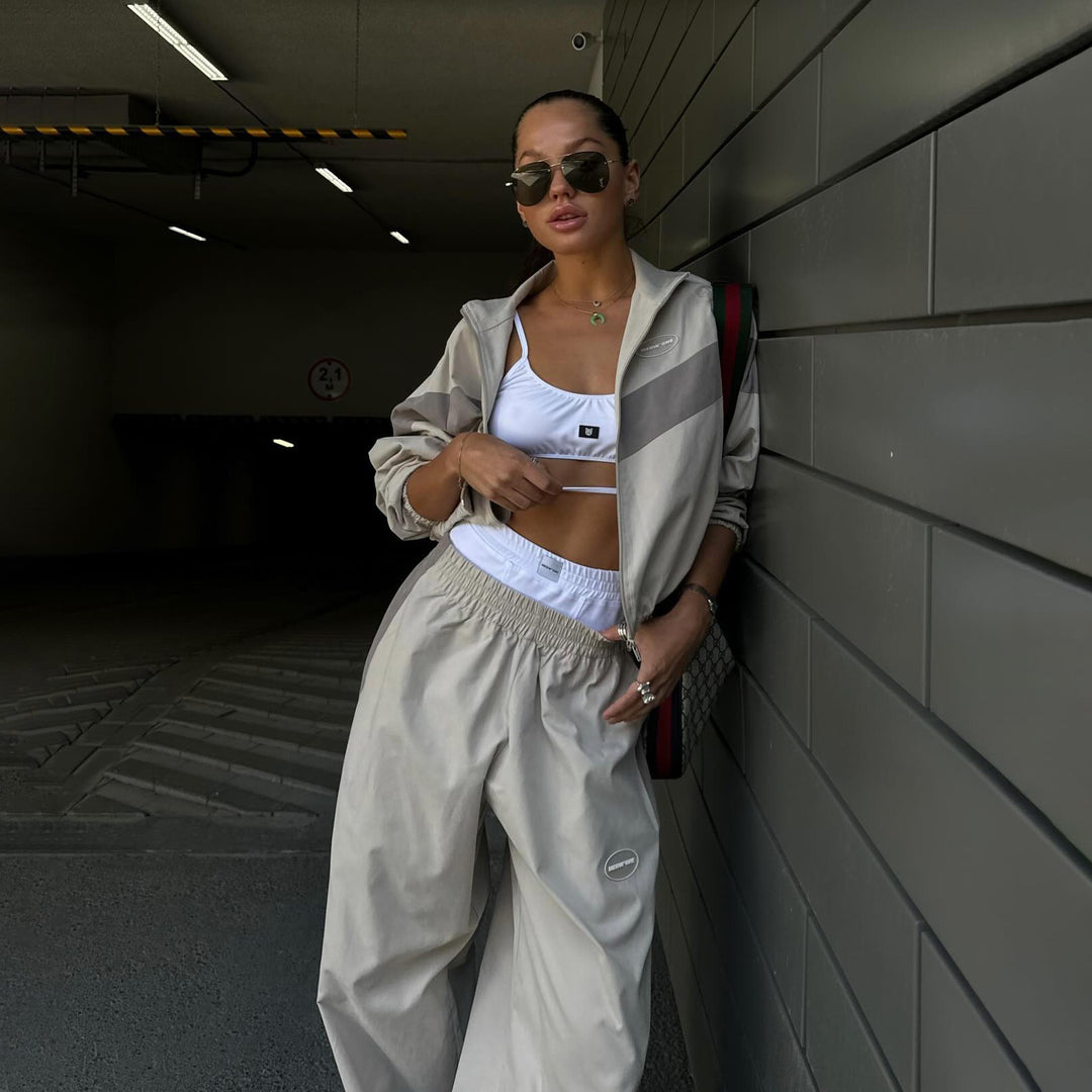 Casual pants for women with a loose fit and elastic waist Lune London