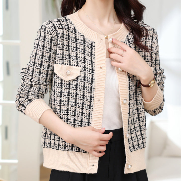 Knitted jacket for women with structured design and pearl buttons Lune London