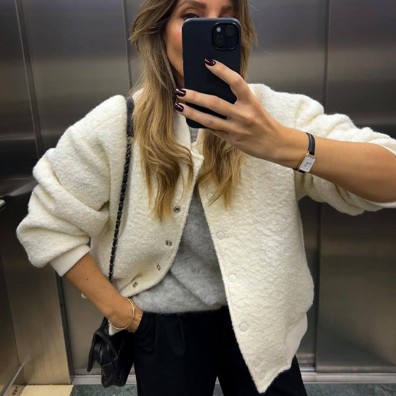 Oversized fleece jacket for women with button closure and side pockets Lune London