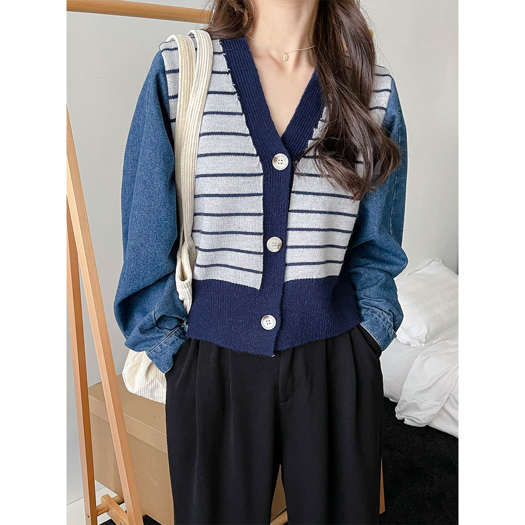 Fashionable knit jacket for women with a modern striped design and raglan sleeves Lune London