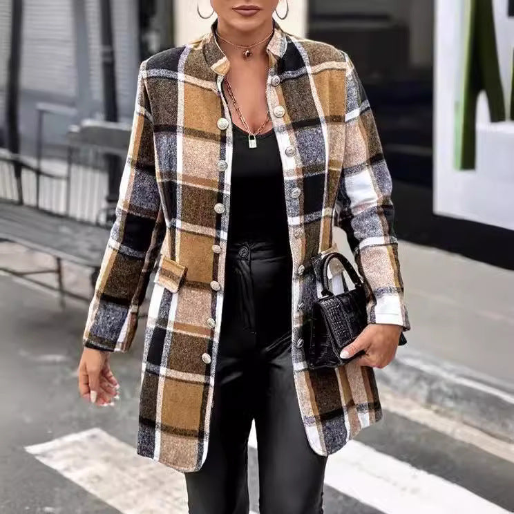 Trendy plaid jacket for women in soft wool blend Lune London