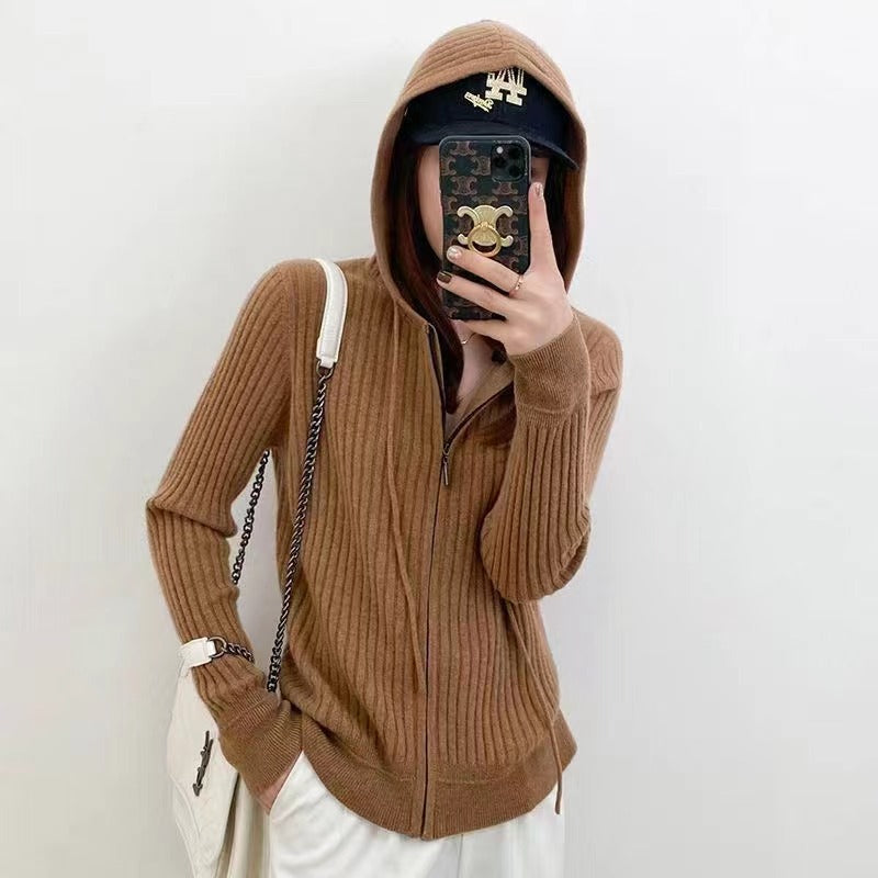 Cardigan femme avec capuche et structure en rib fin Chic & Stil