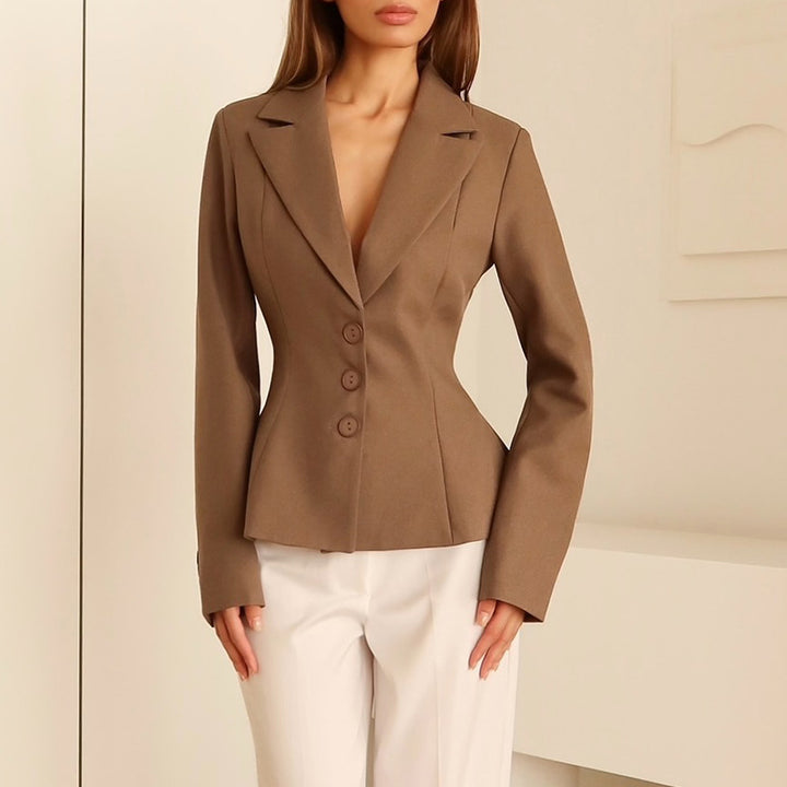 Women's fitted blazer with an elegant lapel Lune London