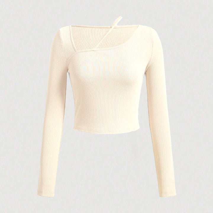 Chemise courte à manches longues pour femmes avec encolure asymétrique et texture fine côtelée Chic & Stil