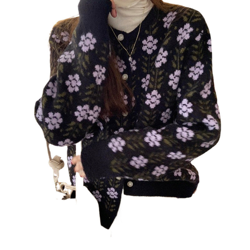 Women comfortable cardigan with floral patterns and high-quality buttons Lune London