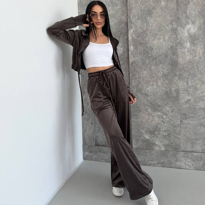 Women's Velvet Lounge Set with Tailored Hoodie and Elastic Pants Chic & Stil