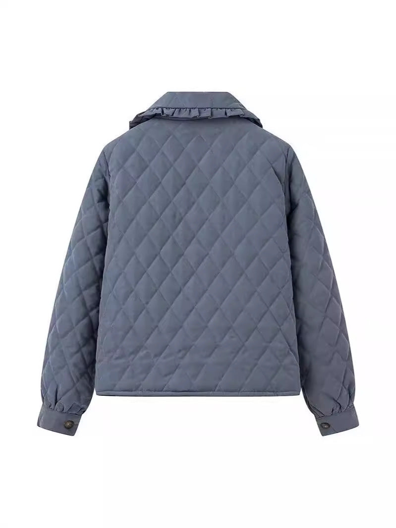 Quilted jacket for women with large collar and practical pockets Lune London