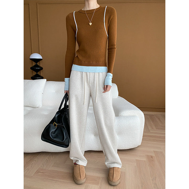 Ladies elegant round neck sweater with contrasting sleeves and fine ribbed texture Chic & Stil