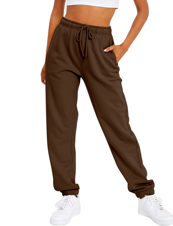 Women’s sporty leisure pants with elastic waistband and high-waisted cut Chic & Stil