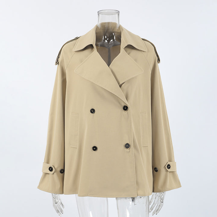 Trendy women's trench coat with elegant cut and practical pockets Lune London