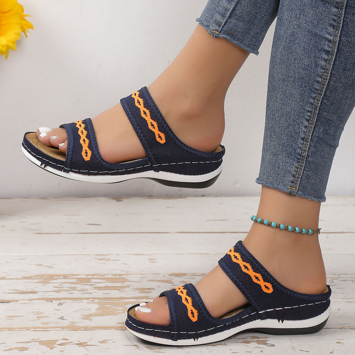 Comfortable leisure sandals for women with adjustable straps and an ergonomic sole Lune London