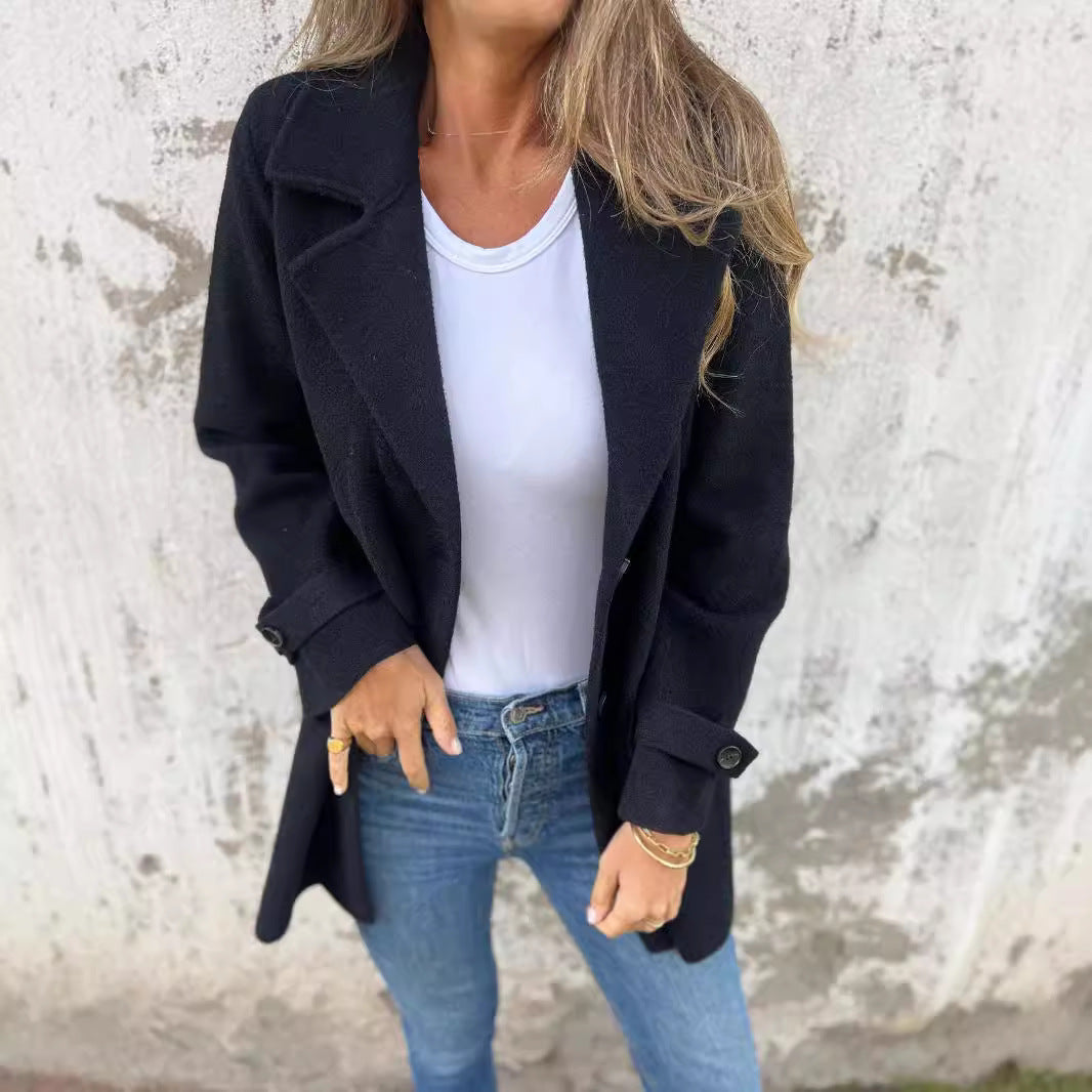 Women Timeless Wool Blazer with Practical Lapel Collar and Pockets Lune London