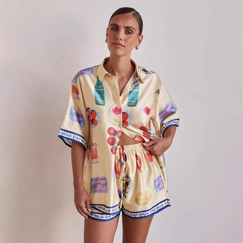 Women's set consisting of stylish short-sleeve shirt and shorts in summer design Lune London
