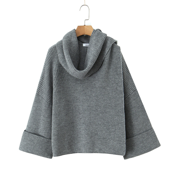 Elegant knitted sweater for women with a loose fit and a casual turtleneck Lune London