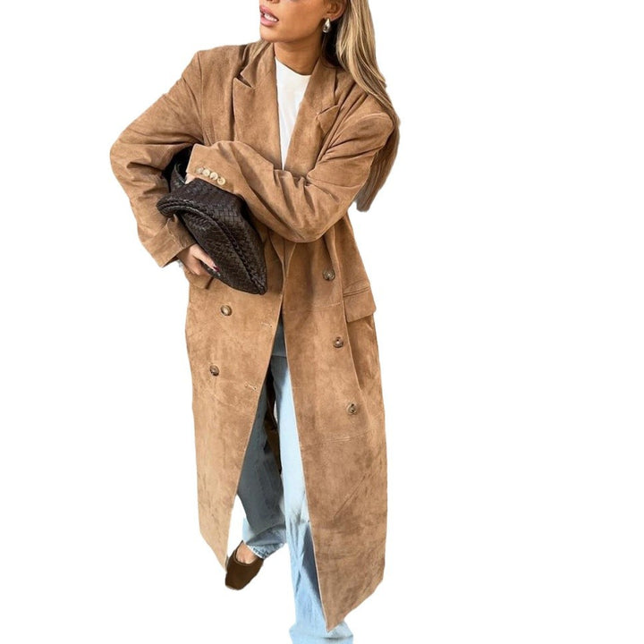 Women Elegant long coat with double buttoning and practical pockets Lune London