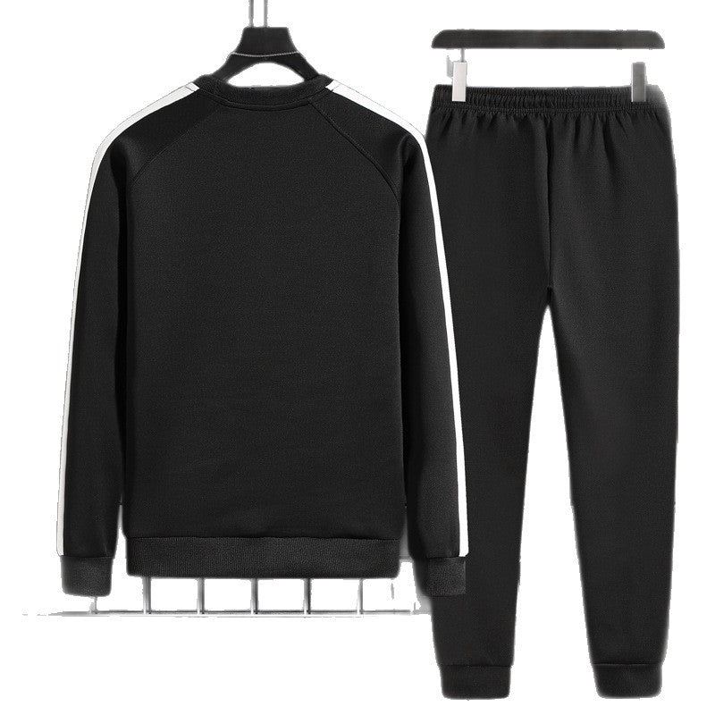 Casual sweatshirt and jogger pants set for men Lune London