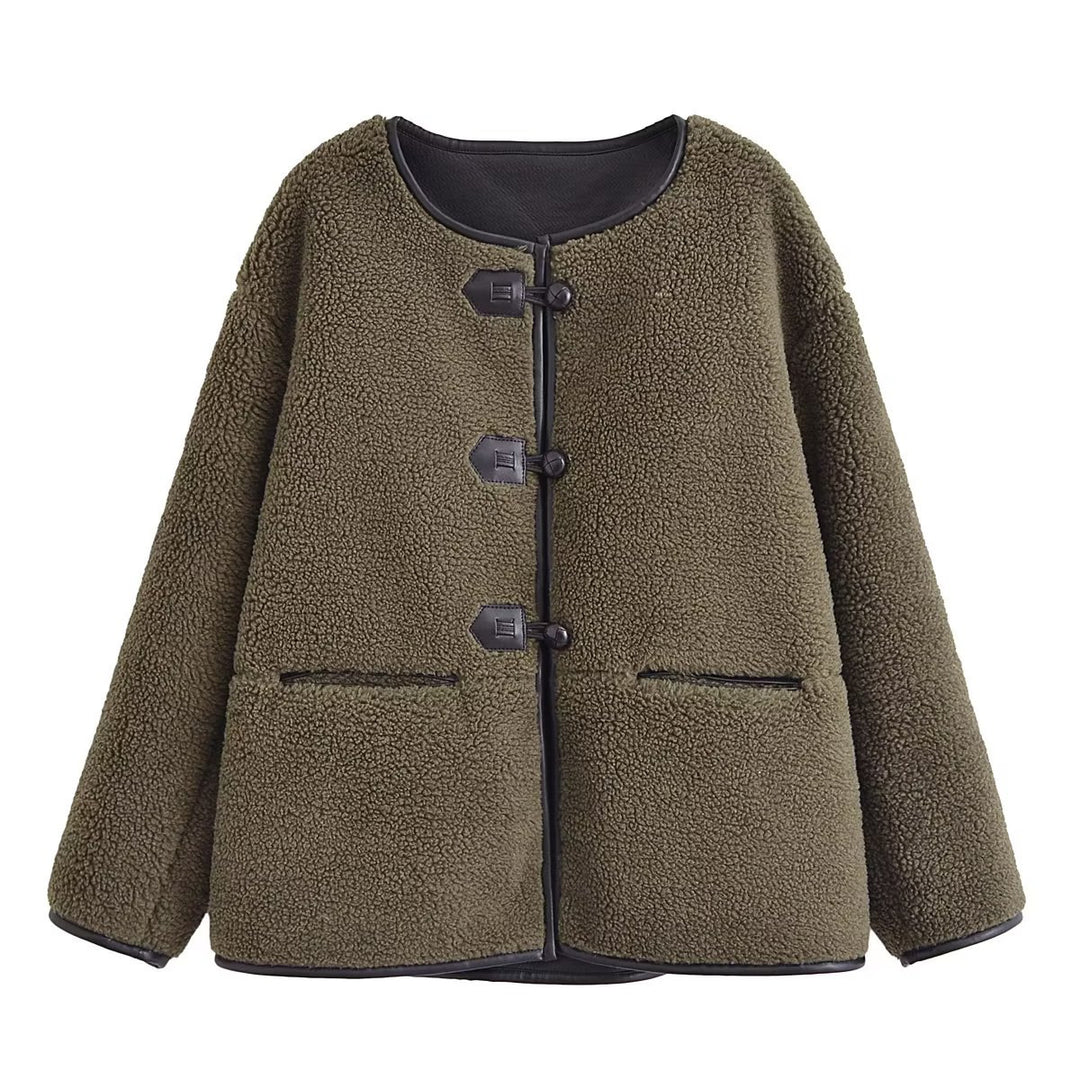 Ladies comfortable A-shaped cardigan with button closure Lune London