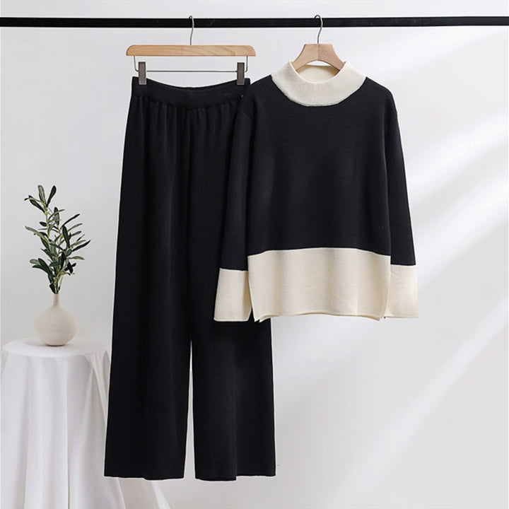 Elegant knit loungewear set for women with wide waistband and decorative collar Lune London