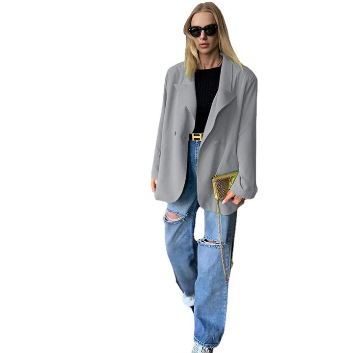 Fashion blazer for women with a relaxed fit and elegant button details Lune London