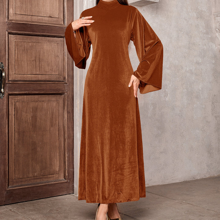 Maxi fitted dress for women in luxurious velvet with voluminous sleeves Lune London