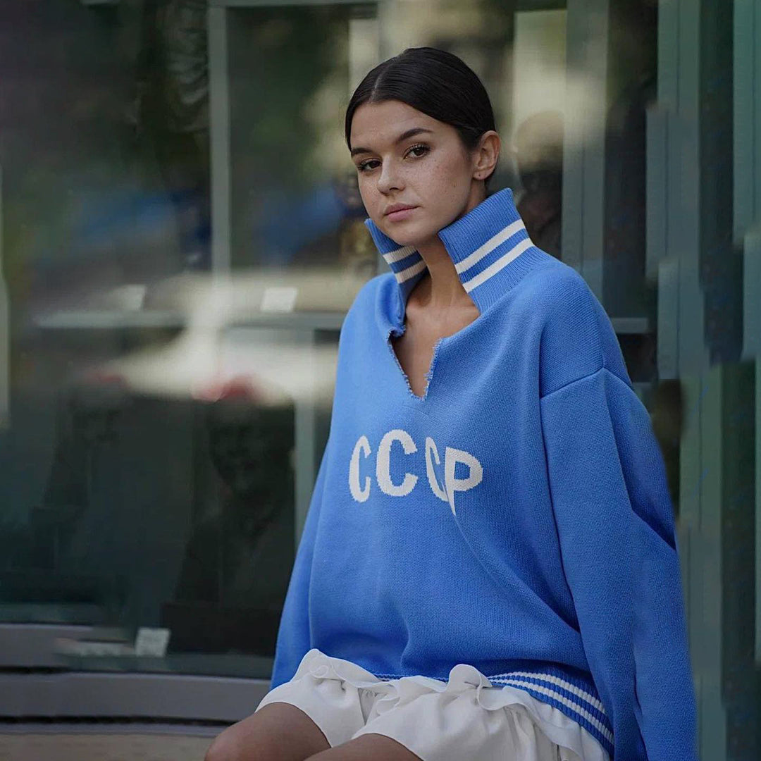 Casual women's sweater with sporty lettering and trendy ribbed finishes Lune London