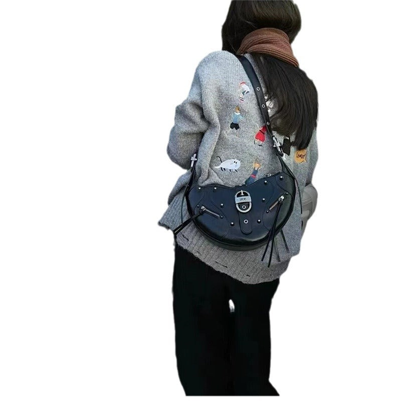 Ladies Thick Cardigan with practical pockets and Chic and Stylish button details