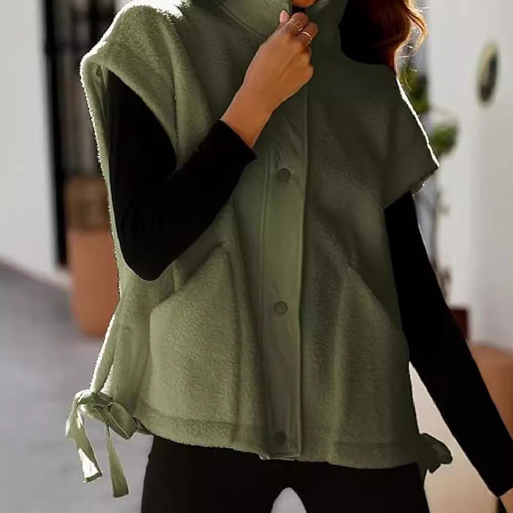 Ladies Oversized Fleece vest with side pockets and snap closure Lune London