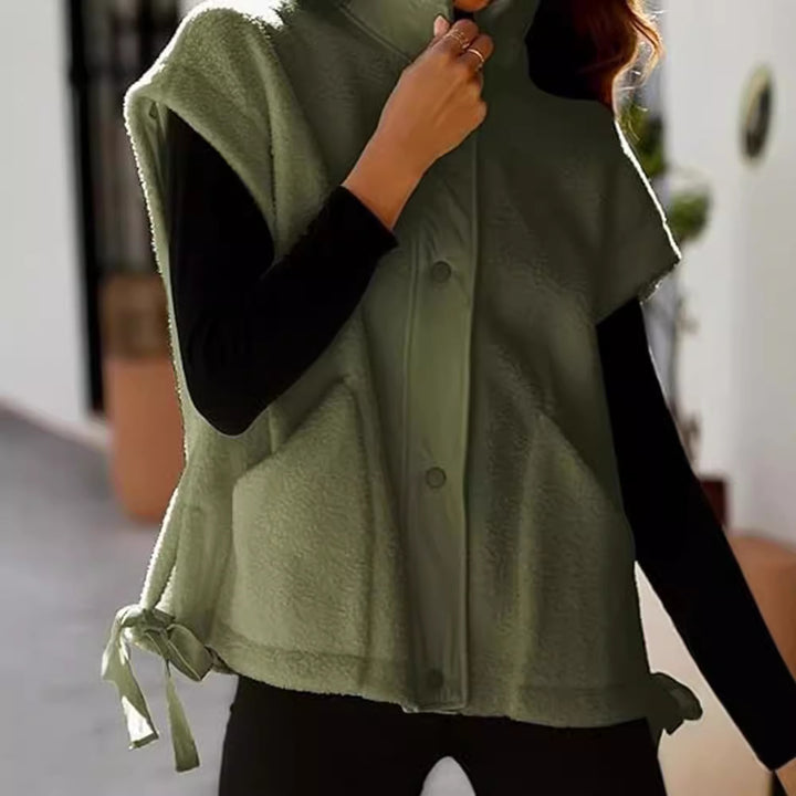 Ladies Oversized Fleece vest with side pockets and snap closure Lune London