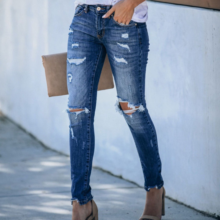 Jeans skinny pour femmes avec un look trendy détruit et une coupe ajustée Chic & Stil