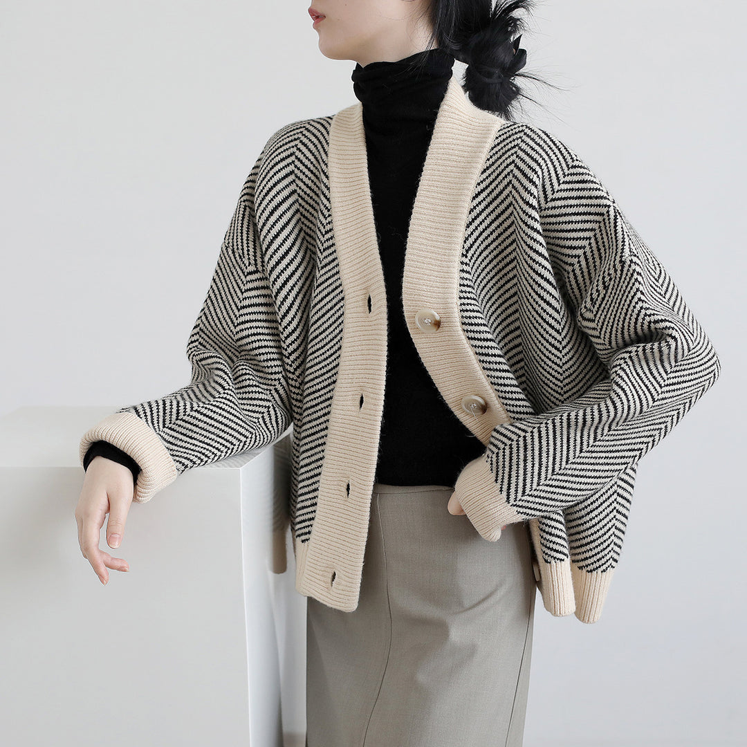 Gilet à la mode pour femmes avec motif en zigzag et boutons élégants Chic & Stil