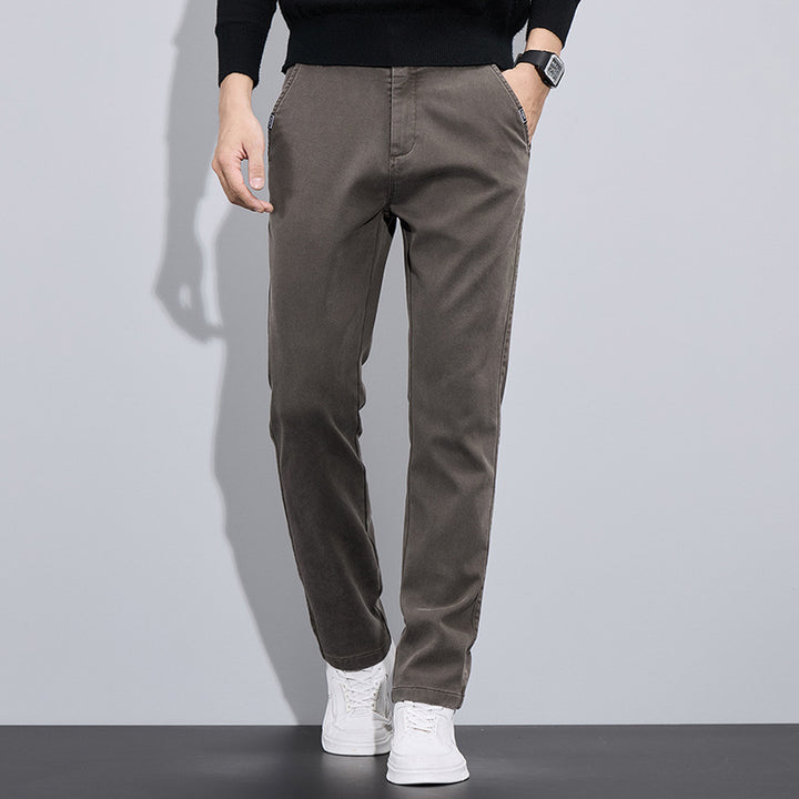 Elegant chino pants for men with slim-fit cut and versatile pockets Lune London