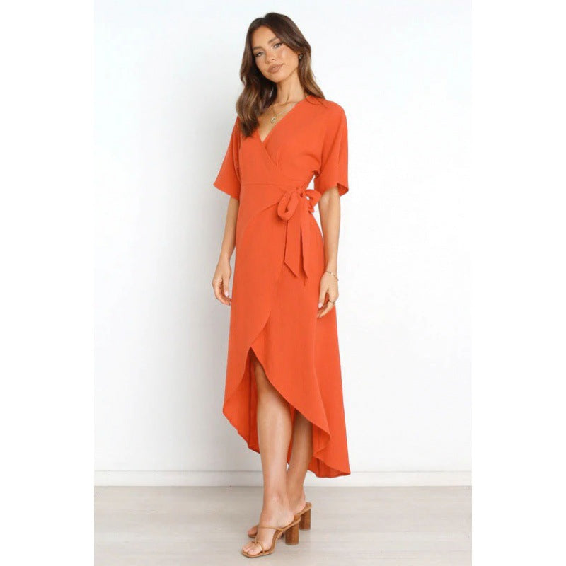 Robe portefeuille pour femme avec un élégant décolleté en V et un design ajusté Chic & Stil