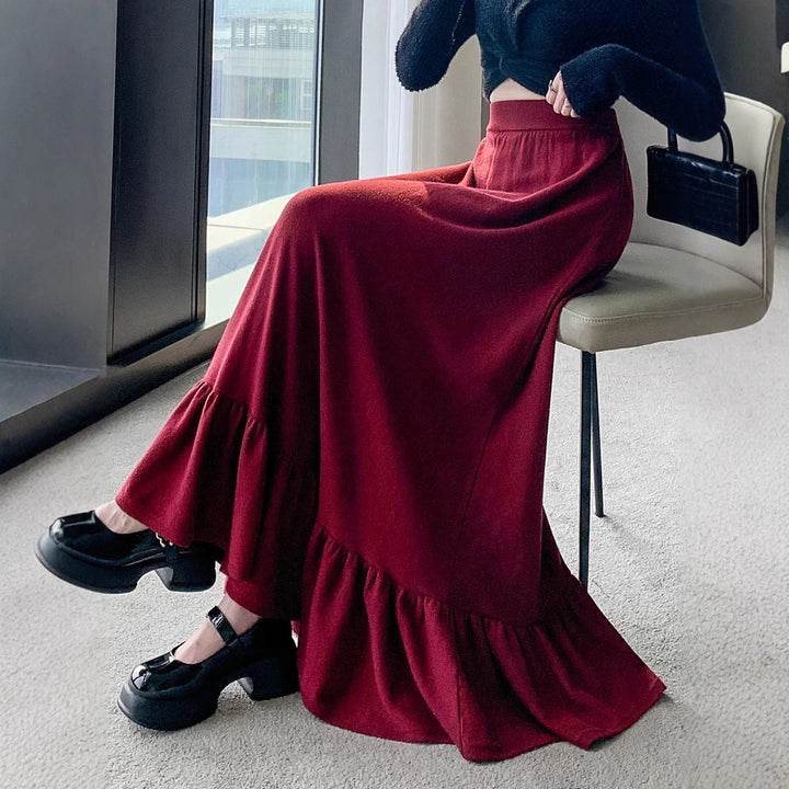 Maxi skirt for ladies with ruffled hem finish and elastic waistband Lune London