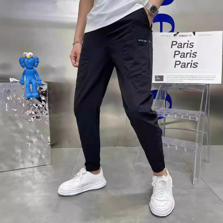 Leisure pants for men with practical pockets and elastic waistband Lune London