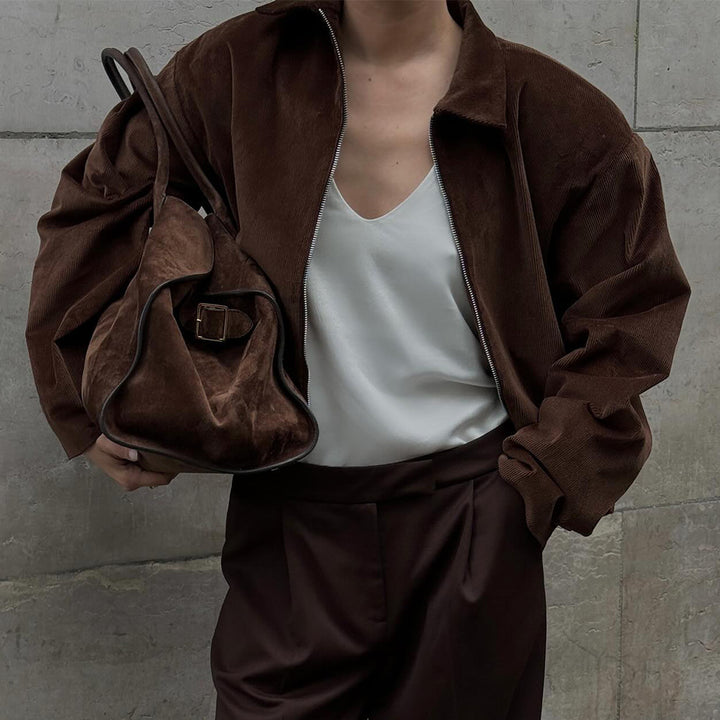 Trendy corduroy jacket for women with a relaxed fit and straight collar Lune London