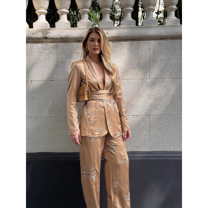 Women elegant and floral outfit Lune London