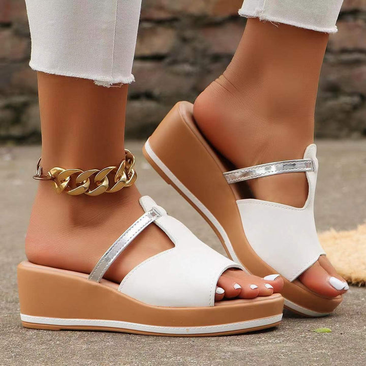 Wedge sandals for women with an elegant strap design and a comfortable insole Lune London