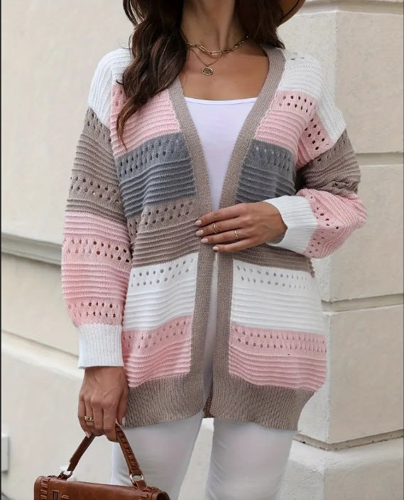 Cardigan en tricot large pour femmes avec un motif en dentelle unique et un design en blocs de couleur Chic & Stil