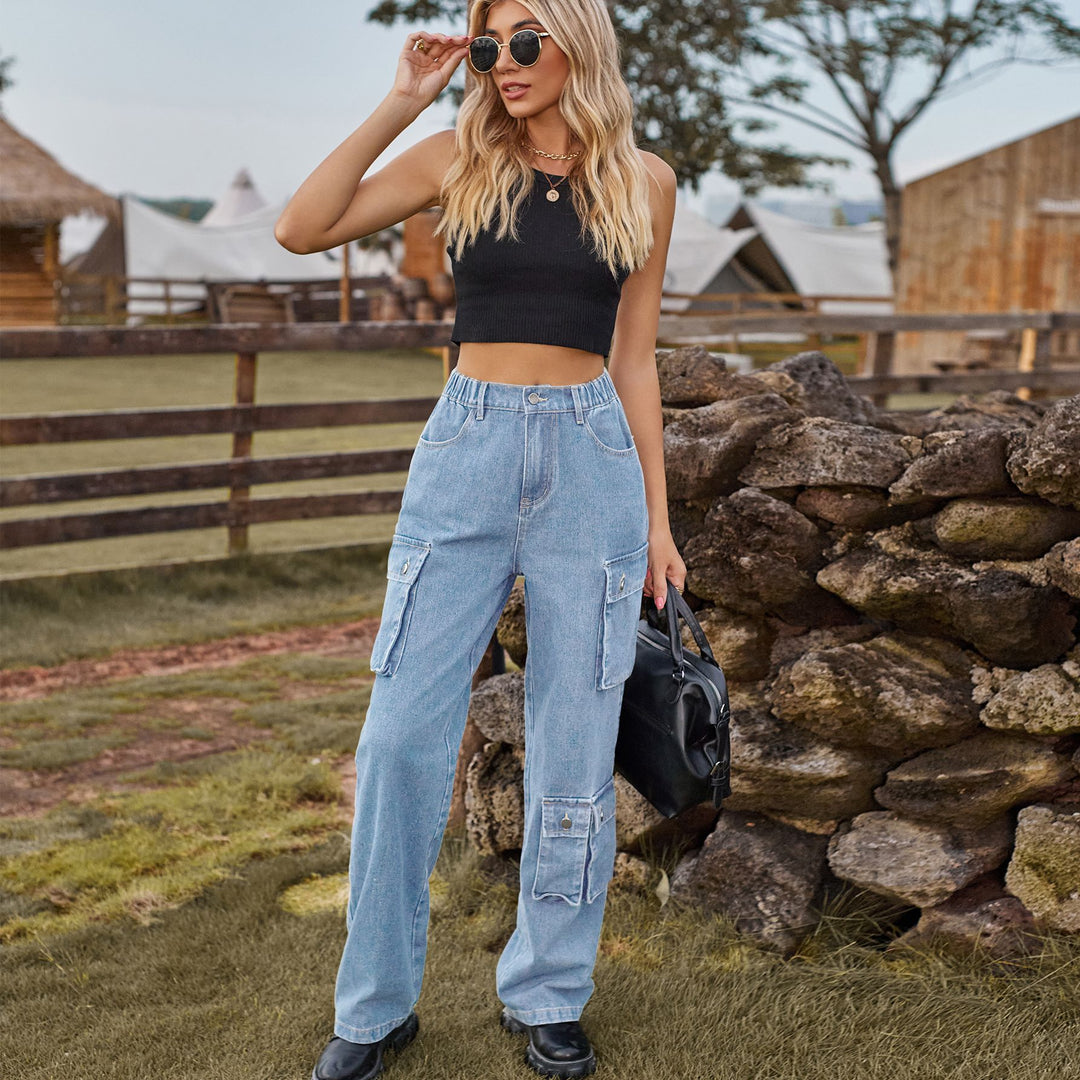 High-waisted cargo pants for women with practical pockets Lune London
