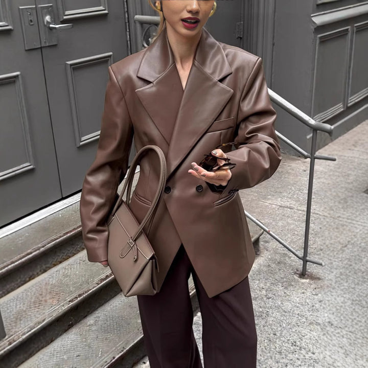 Blazer jacket in faux leather for women with an elegant style and oversized cut Lune London