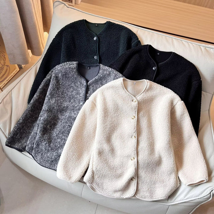 Veste douce et confortable pour femmes avec patte de boutonnage Chic & Stil